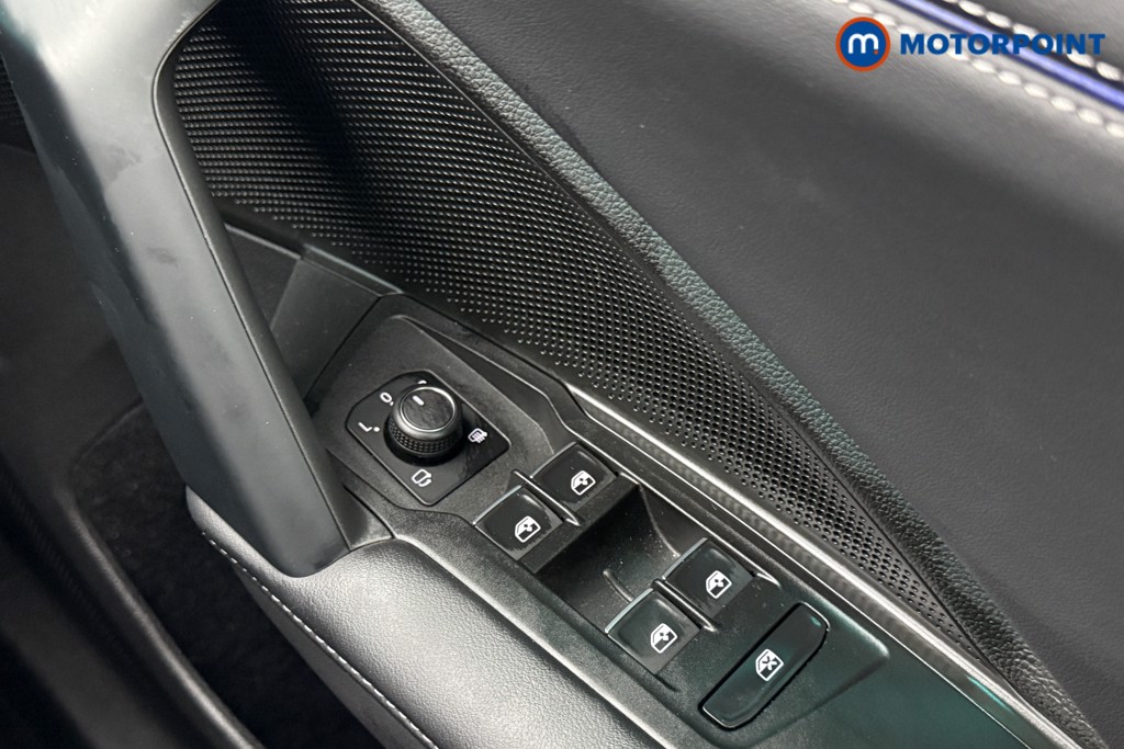 Volkswagen Tiguan R-Line Automatic Diesel SUV - Stock Number (1562798) - 10th supplementary image