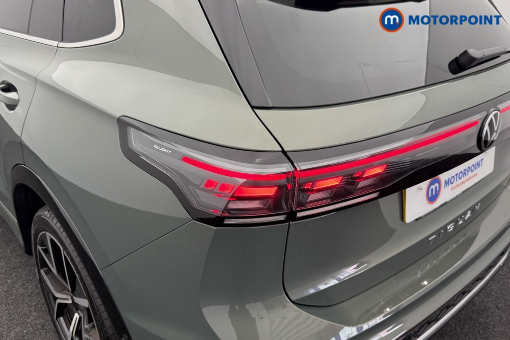 Volkswagen Tiguan R-Line Automatic Diesel SUV - Stock Number (1562798) - 23rd supplementary image