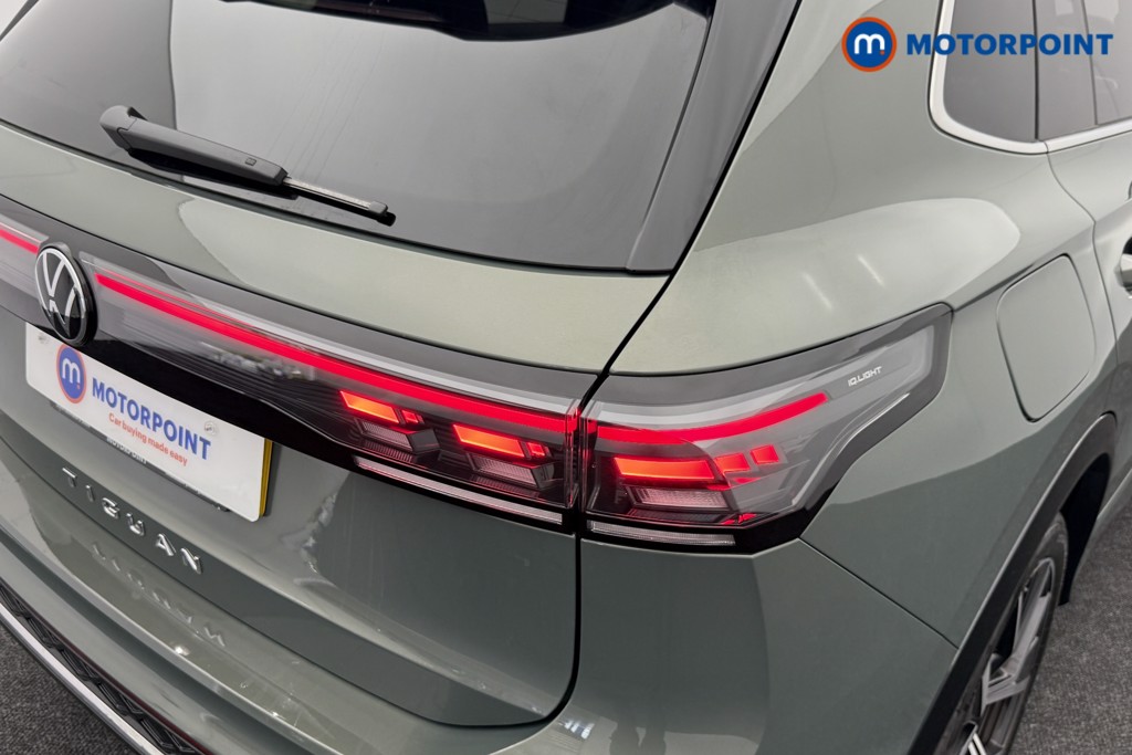 Volkswagen Tiguan R-Line Automatic Diesel SUV - Stock Number (1562798) - 24th supplementary image