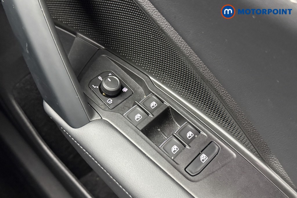 Volkswagen Tiguan R-Line Automatic Diesel SUV - Stock Number (1562800) - 11th supplementary image