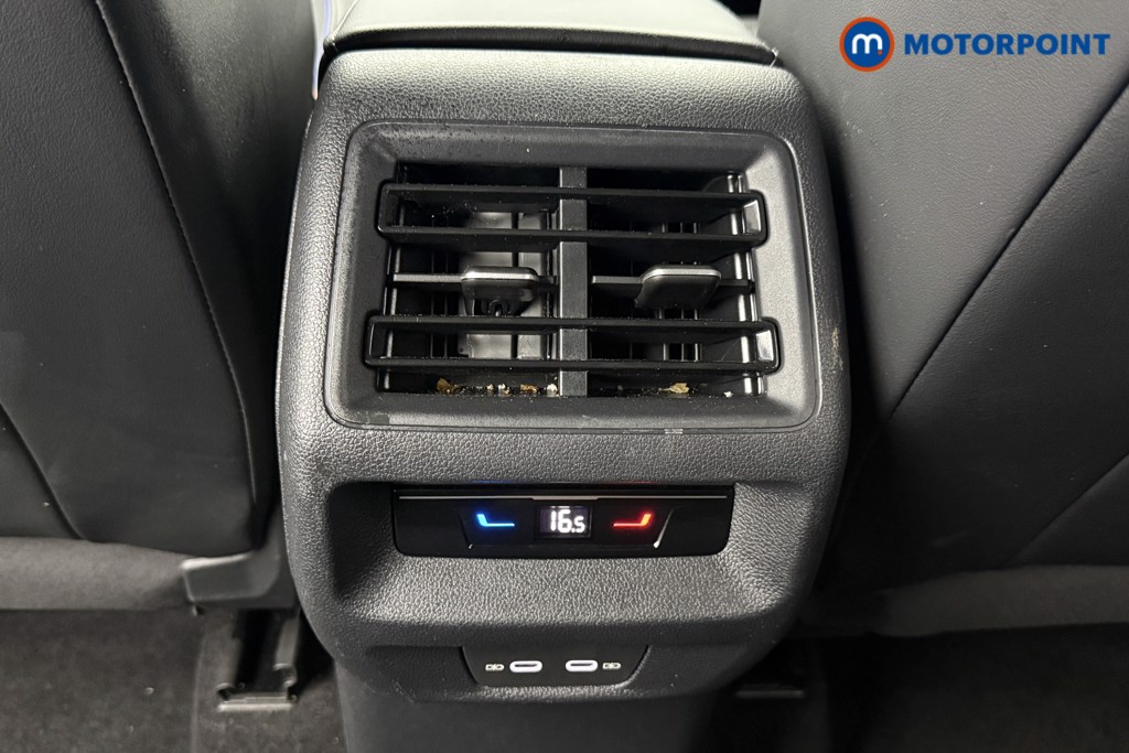 Volkswagen Tiguan R-Line Automatic Diesel SUV - Stock Number (1562800) - 19th supplementary image