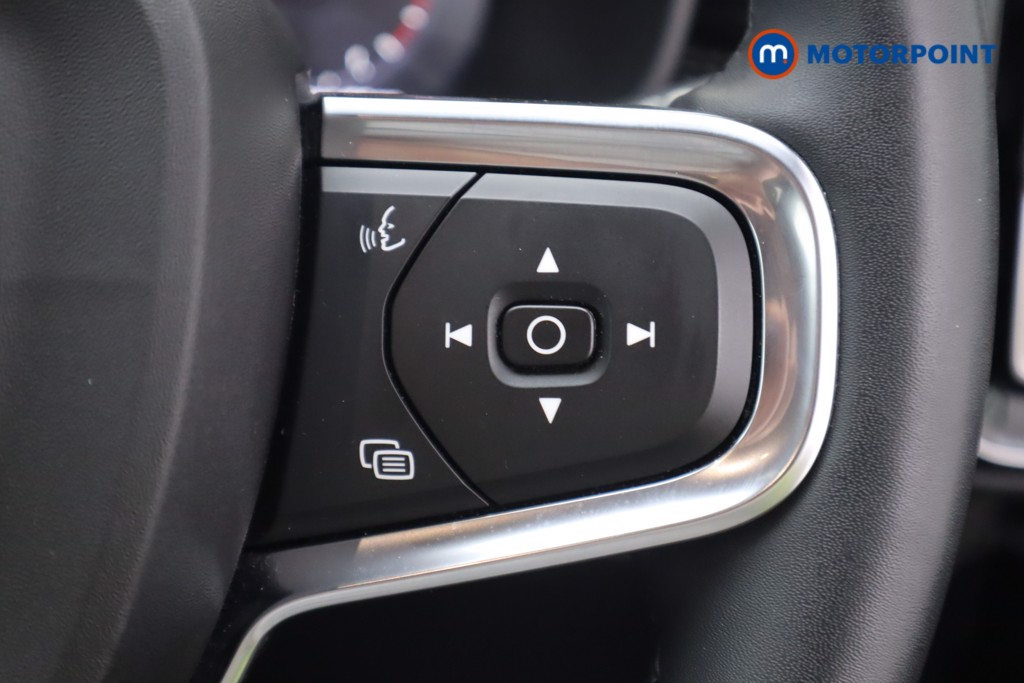 Volvo Xc40 R Design Automatic Petrol SUV - Stock Number (1563338) - 2nd supplementary image