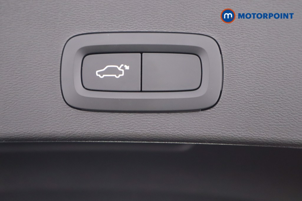 Volvo Xc40 R Design Automatic Petrol SUV - Stock Number (1563338) - 17th supplementary image