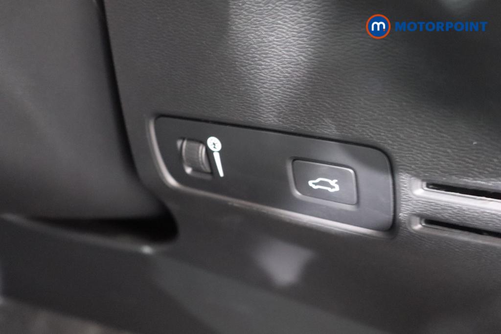 Volvo Xc40 Plus Automatic Electric SUV - Stock Number (1563445) - 9th supplementary image