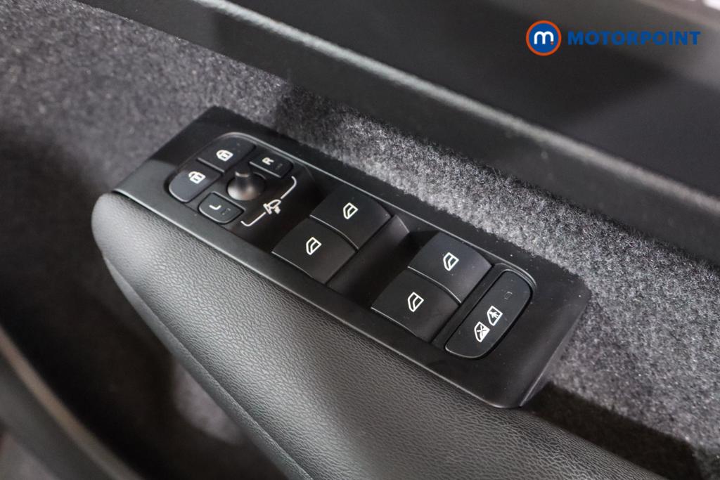 Volvo Xc40 Plus Automatic Electric SUV - Stock Number (1563445) - 12th supplementary image