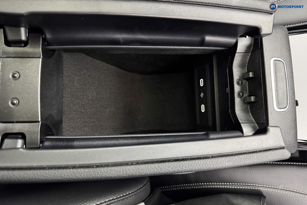 Mercedes-Benz CLA Amg Line Automatic Petrol Coupe - Stock Number (1563593) - 12th supplementary image