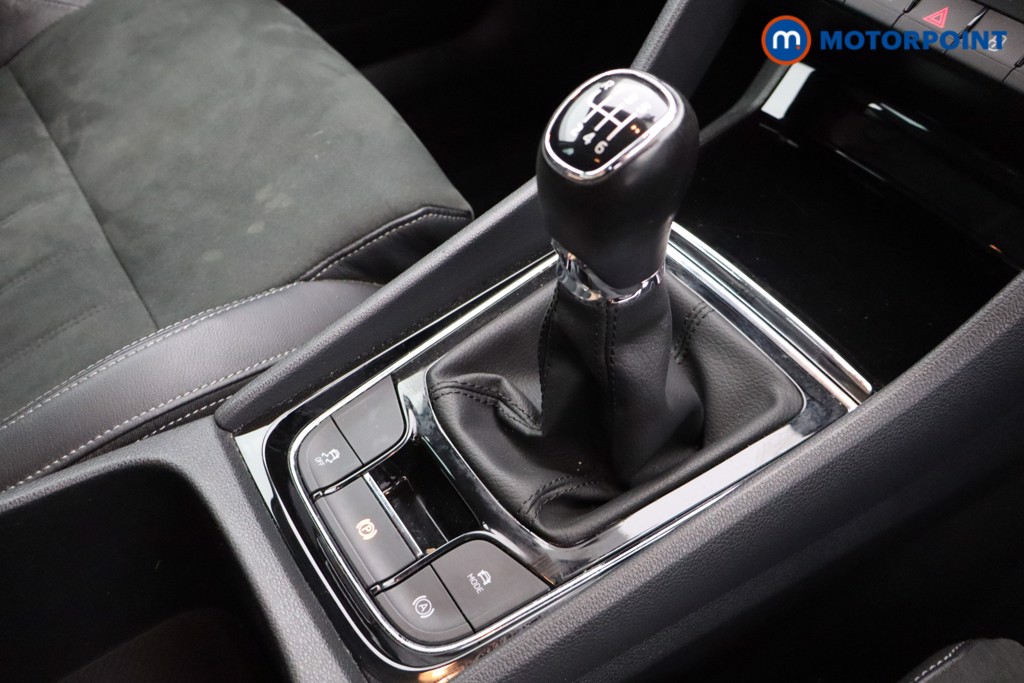 Skoda Karoq Se L Manual Petrol SUV - Stock Number (1563625) - 9th supplementary image