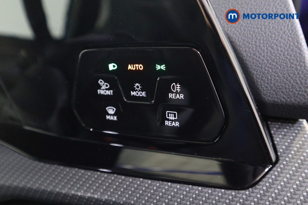 Volkswagen Golf R Automatic Petrol Hatchback - Stock Number (1564606) - 8th supplementary image