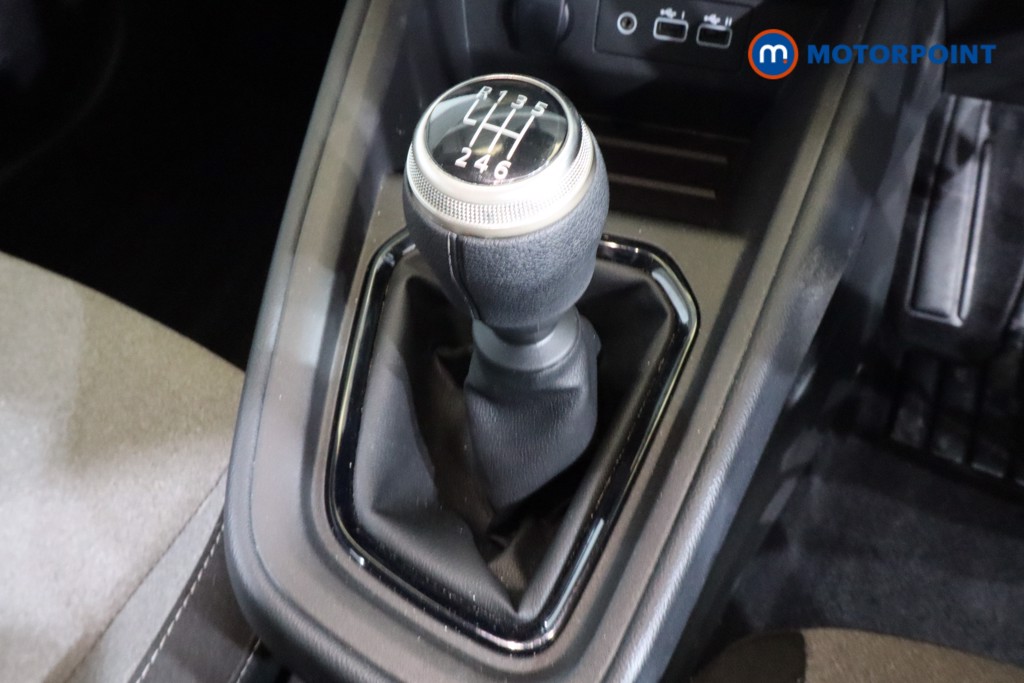 Renault Clio Evolution Manual Petrol Hatchback - Stock Number (1564693) - 11th supplementary image
