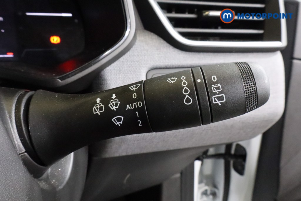 Renault Clio Evolution Manual Petrol Hatchback - Stock Number (1564693) - 15th supplementary image