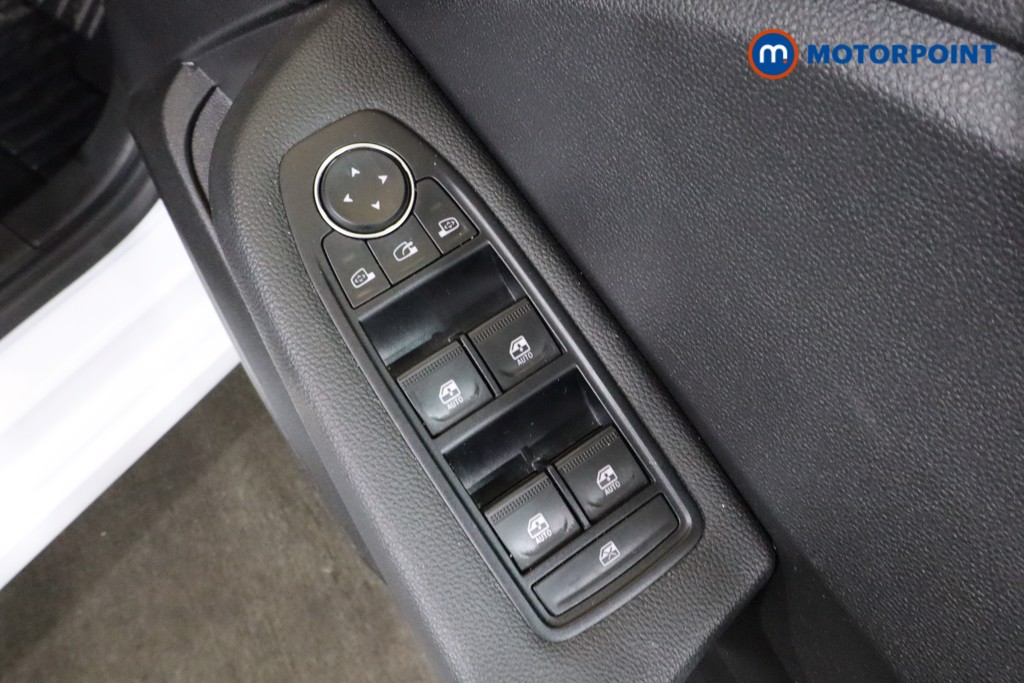 Renault Clio Evolution Manual Petrol Hatchback - Stock Number (1564693) - 18th supplementary image