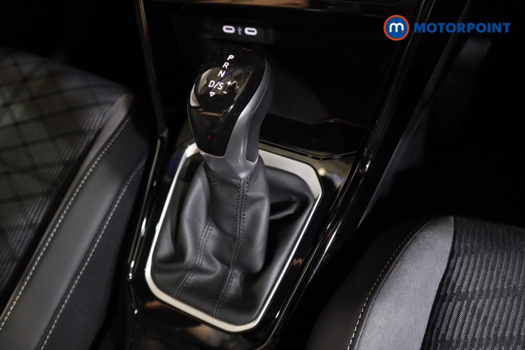 Volkswagen T-Roc R-Line Automatic Petrol SUV - Stock Number (1565023) - 8th supplementary image
