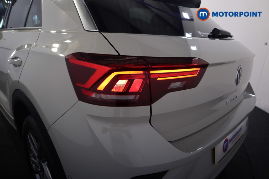 Volkswagen T-Roc R-Line Automatic Petrol SUV - Stock Number (1565023) - 20th supplementary image