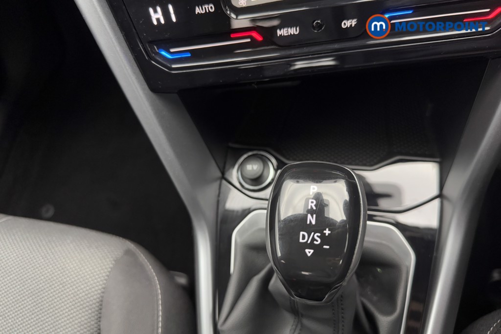Volkswagen T-Roc Life Automatic Petrol SUV - Stock Number (1565587) - 10th supplementary image