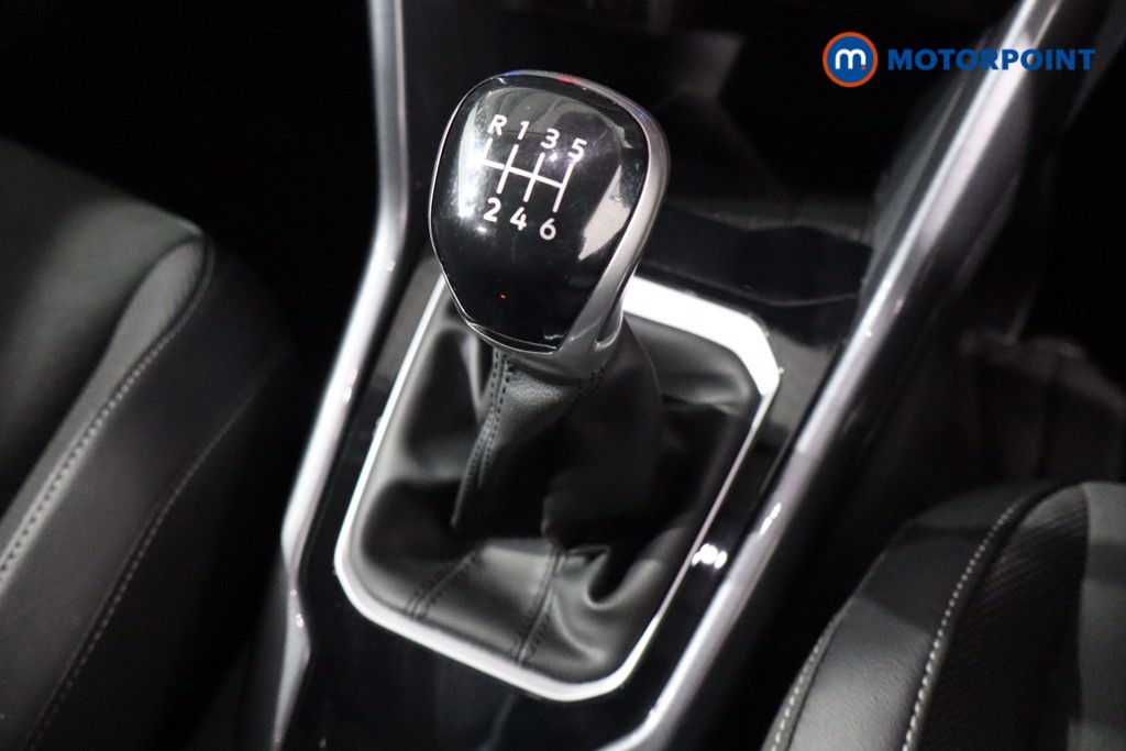 Volkswagen T-Roc Style Manual Petrol SUV - Stock Number (1566027) - 14th supplementary image