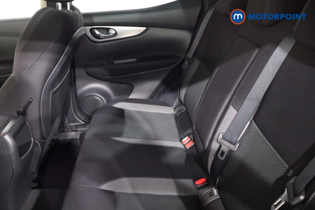 Nissan Qashqai N-Connecta Manual Petrol SUV - Stock Number (1559585) - 5th supplementary image
