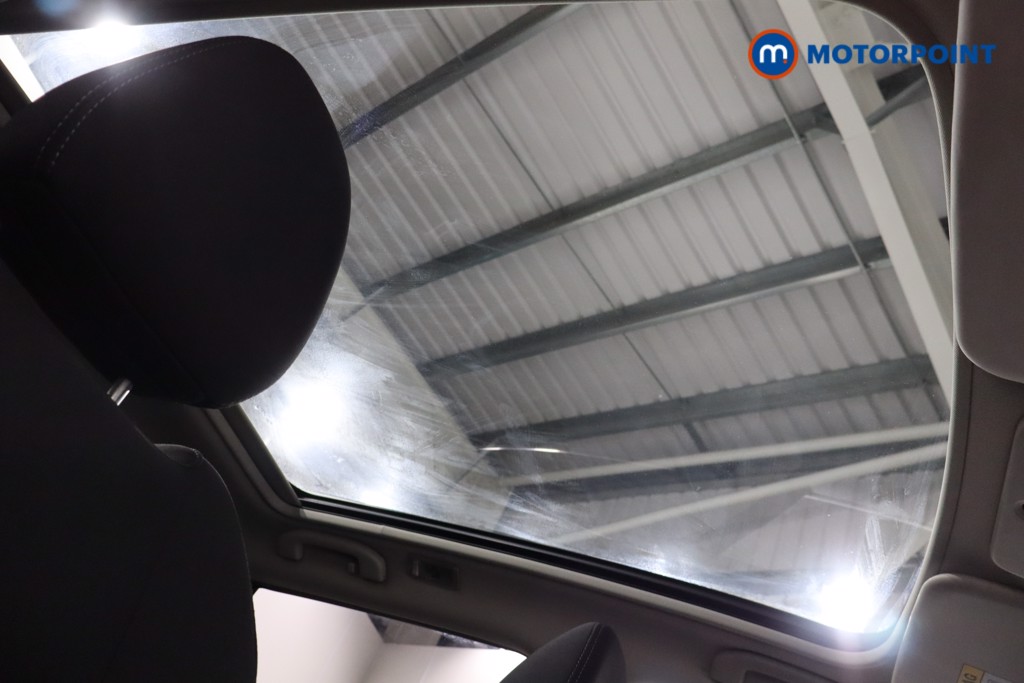 Nissan Qashqai N-Connecta Manual Petrol SUV - Stock Number (1559585) - 23rd supplementary image