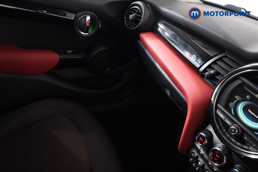 Mini Hatchback Cooper Manual Petrol Hatchback - Stock Number (1561264) - 17th supplementary image
