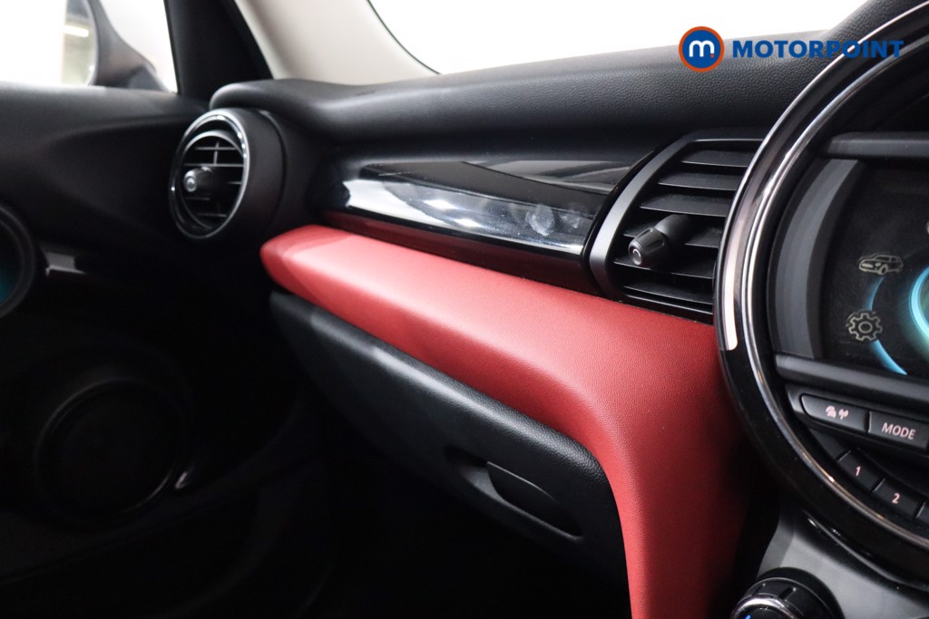Mini Hatchback Cooper Manual Petrol Hatchback - Stock Number (1561264) - 19th supplementary image