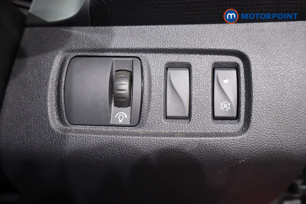 Renault Clio Dynamique S Nav Manual Diesel Hatchback - Stock Number (1562525) - 18th supplementary image