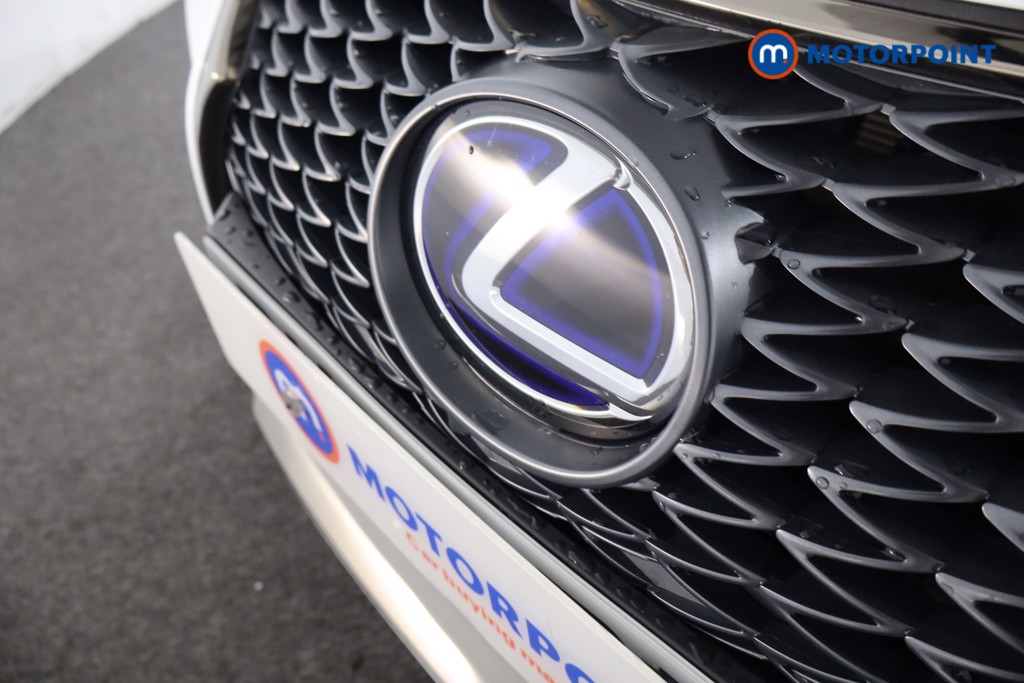 Lexus IS F-Sport Automatic Petrol-Electric Hybrid Saloon - Stock Number (1562732) - 27th supplementary image