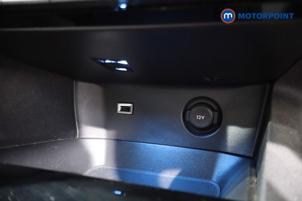 Peugeot 3008 Allure Manual Petrol SUV - Stock Number (1564681) - 18th supplementary image