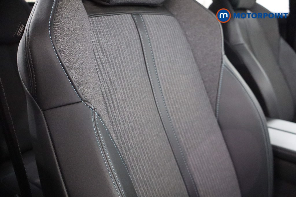 Peugeot 3008 Allure Manual Petrol SUV - Stock Number (1564681) - 23rd supplementary image