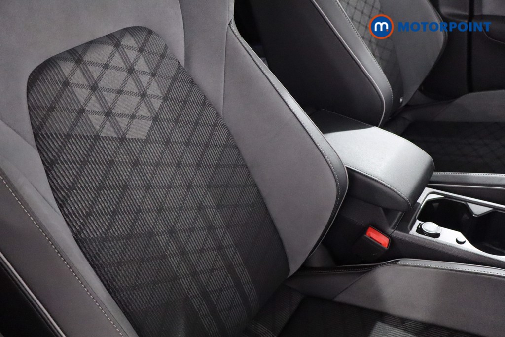 Volkswagen Golf R-Line Automatic Petrol Hatchback - Stock Number (1565512) - 22nd supplementary image