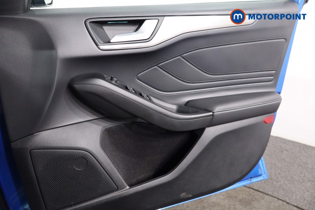 Ford Focus Titanium Vignale Manual Petrol-Electric Hybrid Hatchback - Stock Number (1565840) - 21st supplementary image