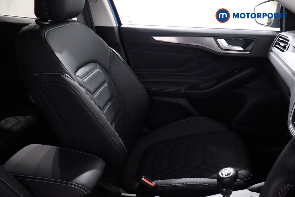 Ford Focus Titanium Vignale Manual Petrol-Electric Hybrid Hatchback - Stock Number (1565840) - 22nd supplementary image