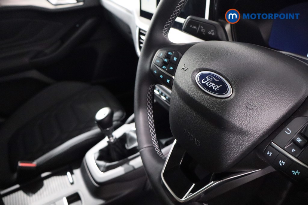 Ford Focus Titanium Vignale Manual Petrol-Electric Hybrid Hatchback - Stock Number (1565840) - 24th supplementary image