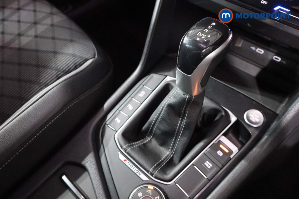 Volkswagen Tiguan R-Line Automatic Diesel SUV - Stock Number (1565992) - 15th supplementary image