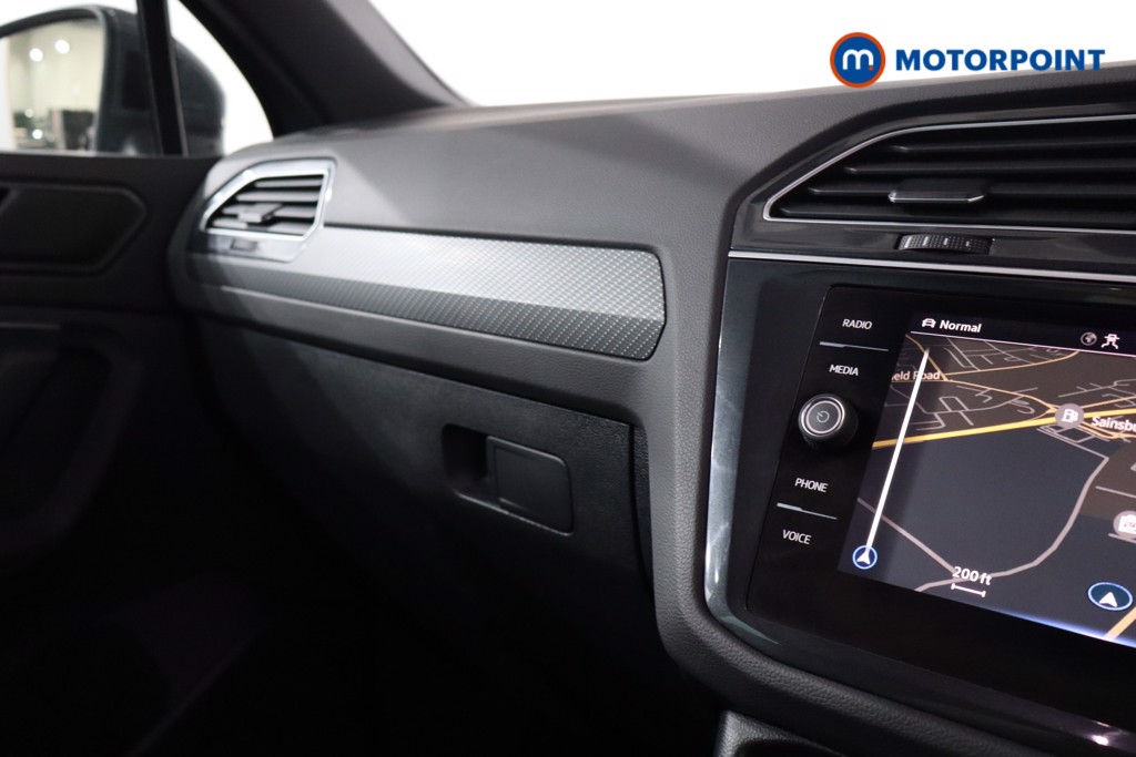 Volkswagen Tiguan R-Line Automatic Diesel SUV - Stock Number (1565992) - 17th supplementary image