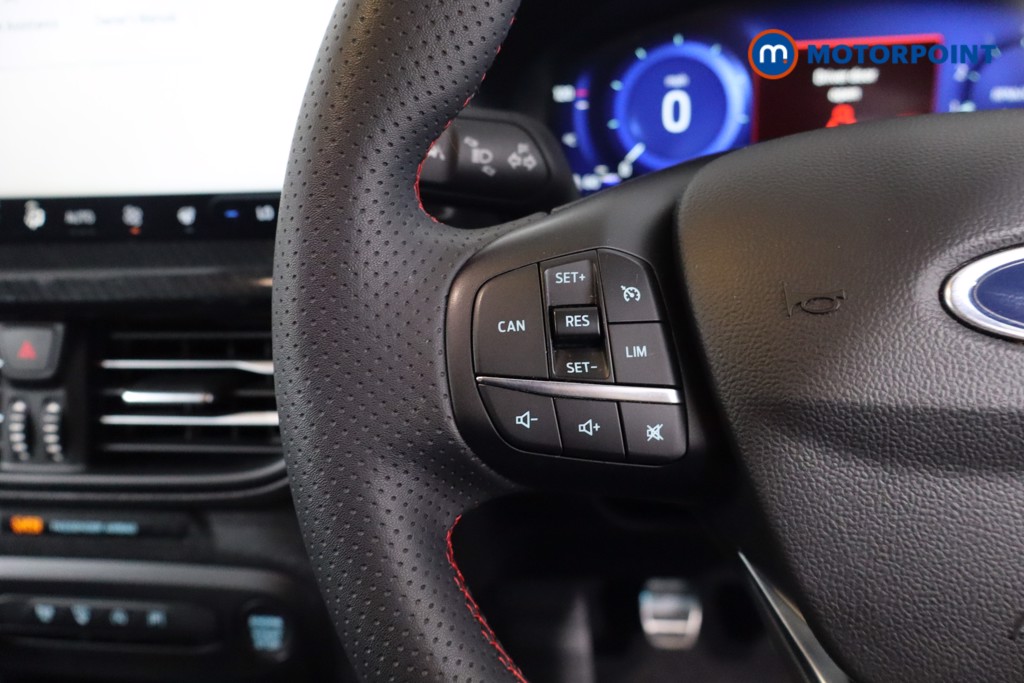 Ford Focus St-Line Vignale Manual Petrol Hatchback - Stock Number (1550882) - 7th supplementary image