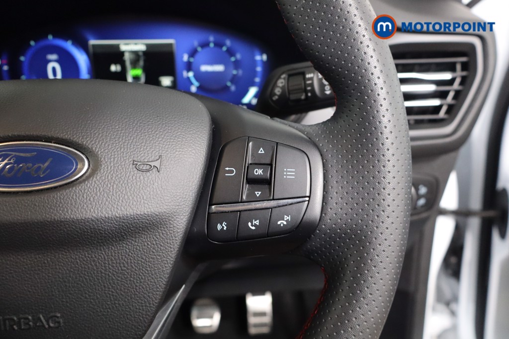 Ford Focus St-Line Vignale Manual Petrol Hatchback - Stock Number (1550882) - 8th supplementary image