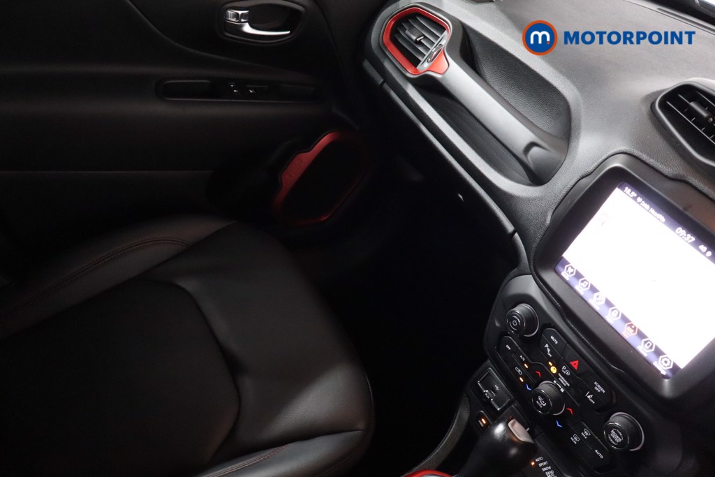 Jeep Renegade Trailhawk Automatic Petrol Plug-In Hybrid SUV - Stock Number (1557832) - 16th supplementary image