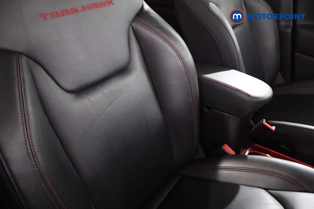 Jeep Renegade Trailhawk Automatic Petrol Plug-In Hybrid SUV - Stock Number (1557832) - 23rd supplementary image