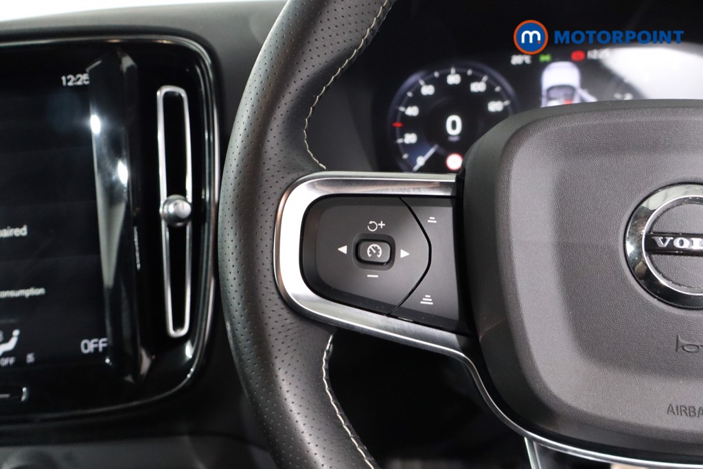 Volvo Xc40 R Design Automatic Petrol SUV - Stock Number (1562675) - 7th supplementary image