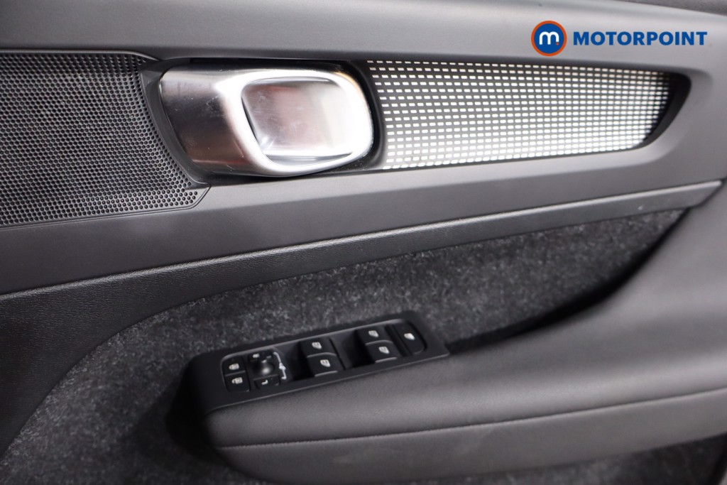 Volvo Xc40 R Design Automatic Petrol SUV - Stock Number (1562675) - 17th supplementary image