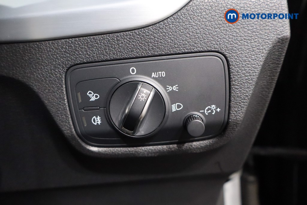 Audi Q2 Black Edition Manual Petrol SUV - Stock Number (1563463) - 19th supplementary image