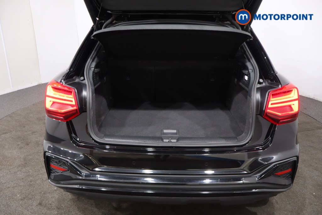 Audi Q2 Black Edition Manual Petrol SUV - Stock Number (1563463) - 33rd supplementary image
