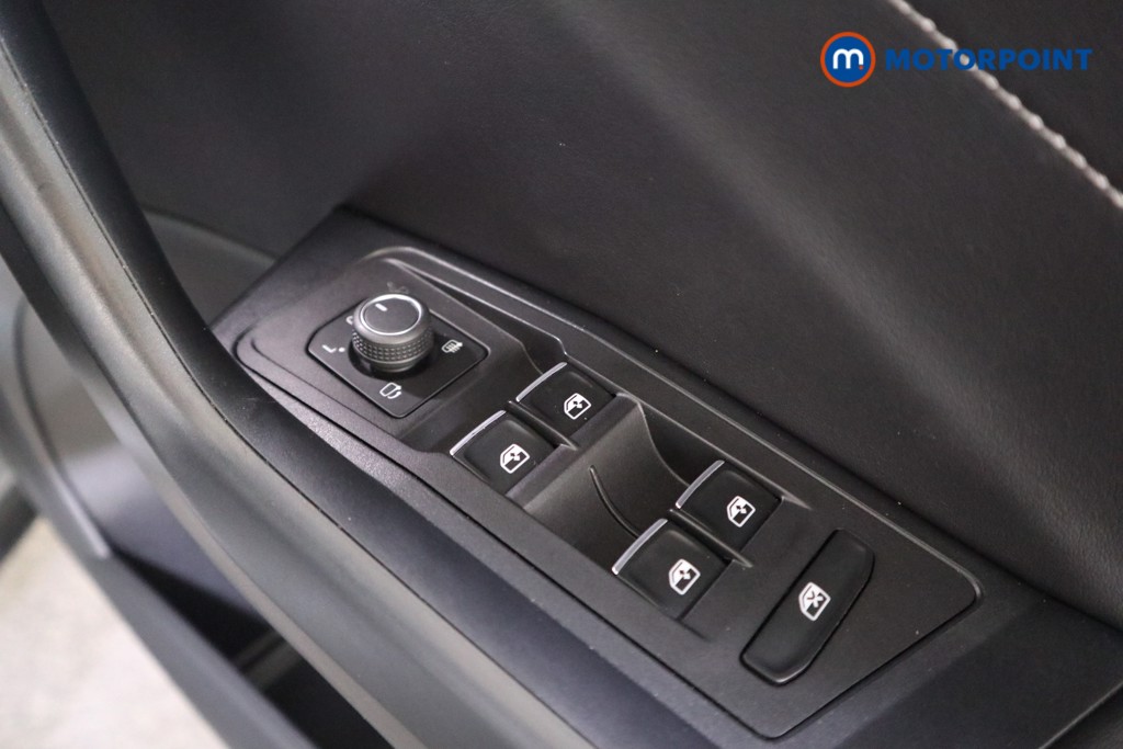 Volkswagen T-Roc R-Line Automatic Petrol SUV - Stock Number (1554928) - 11th supplementary image