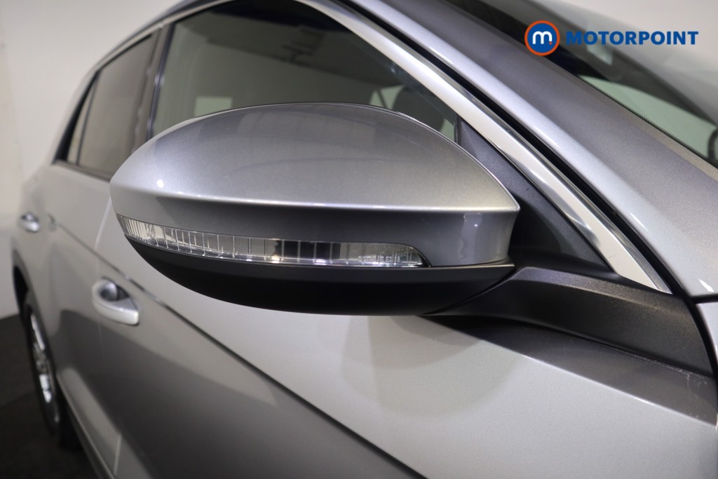 Volkswagen T-Roc R-Line Automatic Petrol SUV - Stock Number (1554928) - 23rd supplementary image