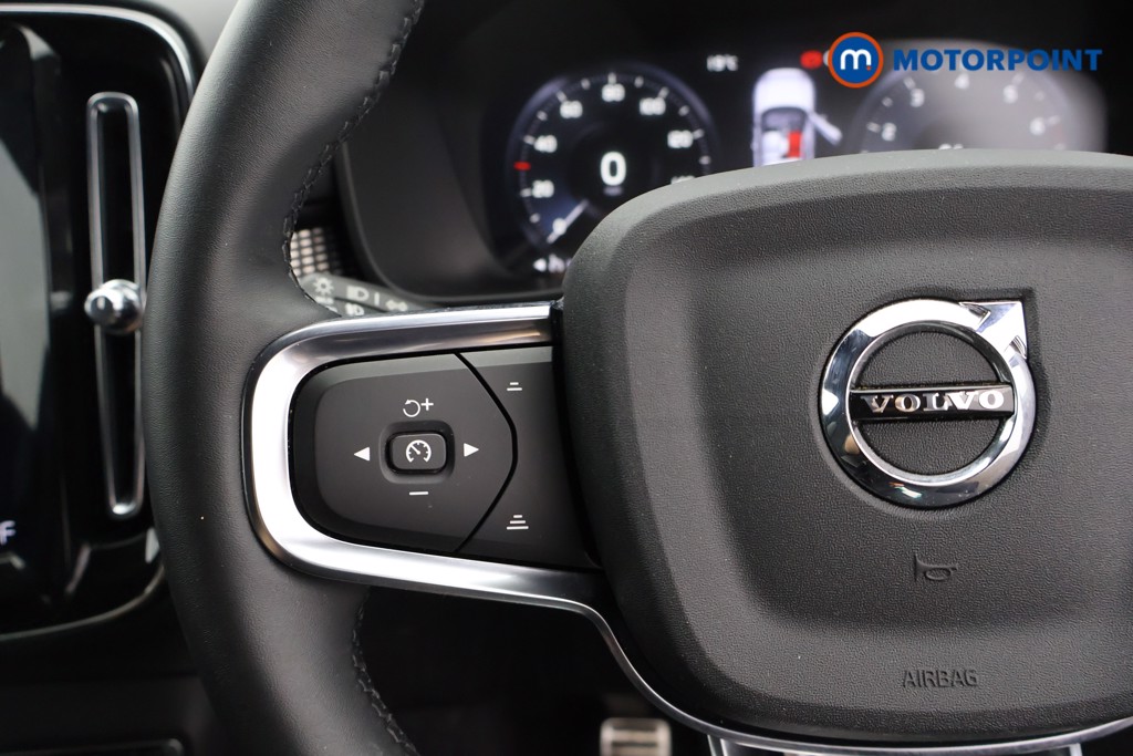 Volvo Xc40 R Design Manual Petrol SUV - Stock Number (1555075) - 2nd supplementary image