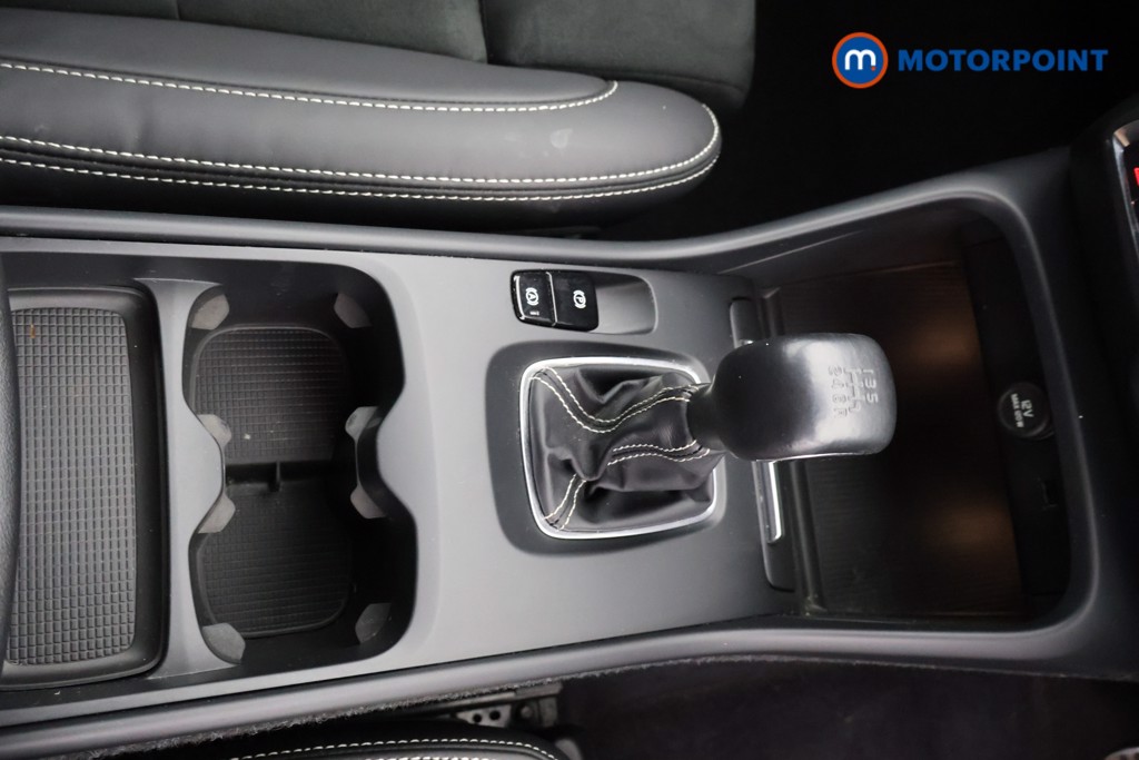 Volvo Xc40 R Design Manual Petrol SUV - Stock Number (1555075) - 6th supplementary image