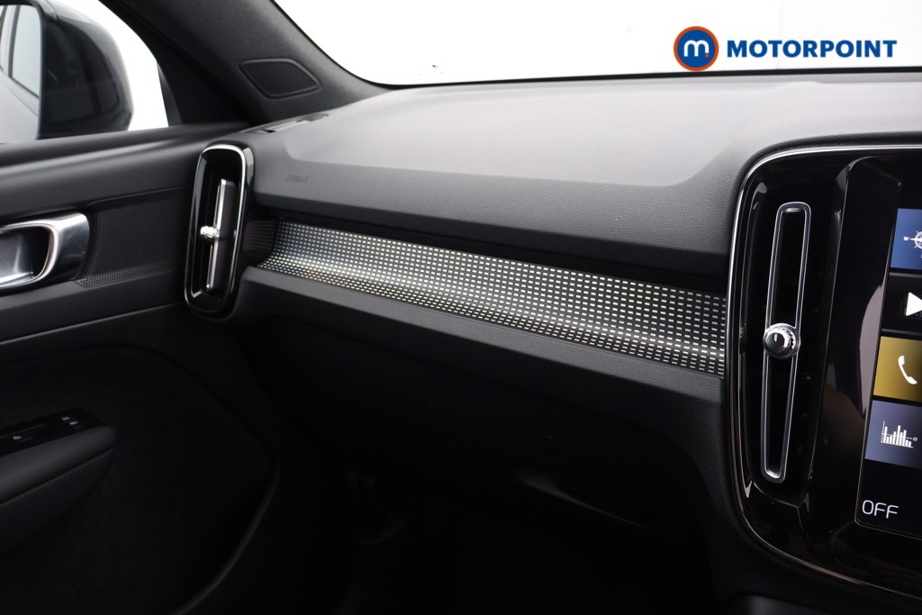 Volvo Xc40 R Design Manual Petrol SUV - Stock Number (1555075) - 7th supplementary image