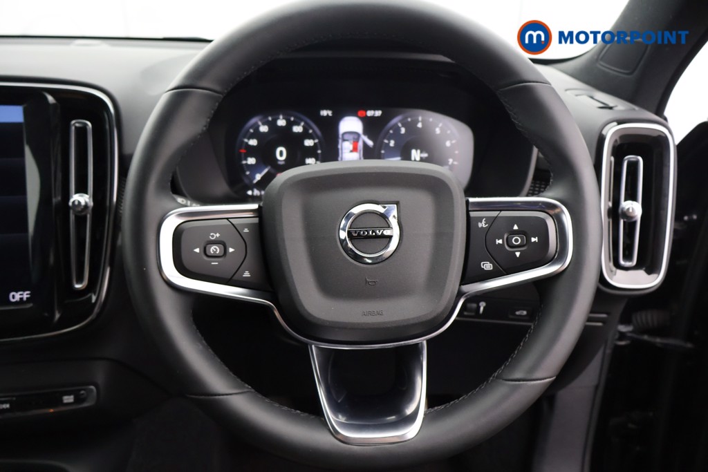 Volvo Xc40 R Design Manual Petrol SUV - Stock Number (1555075) - 1st supplementary image
