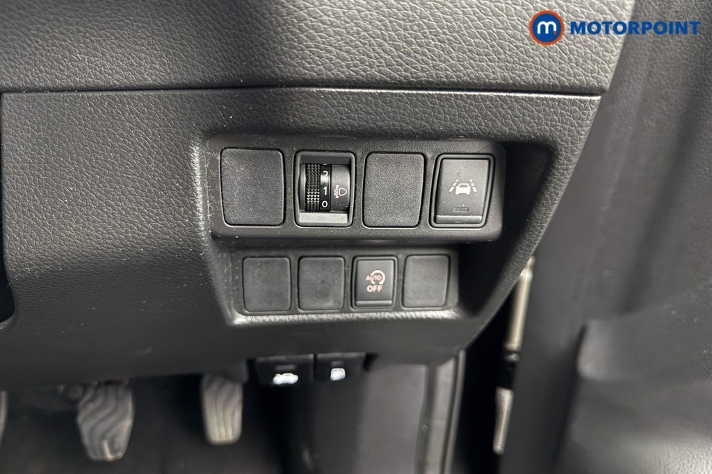 Nissan Qashqai N-Connecta Manual Petrol SUV - Stock Number (1556581) - 15th supplementary image