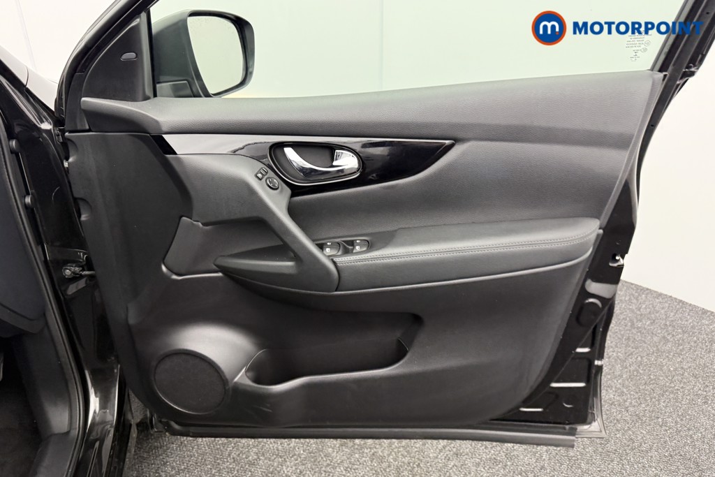 Nissan Qashqai N-Connecta Manual Petrol SUV - Stock Number (1556581) - 17th supplementary image