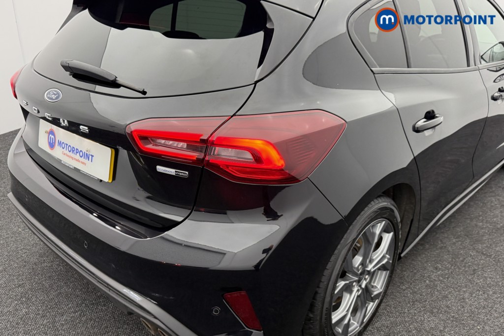 Ford Focus St-Line Edition Manual Petrol-Electric Hybrid Hatchback - Stock Number (1558594) - 24th supplementary image